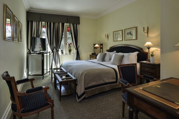 Nuit de rêve B&B en chambre classique à l'Hôtel de la Cité ***** Carcassonne